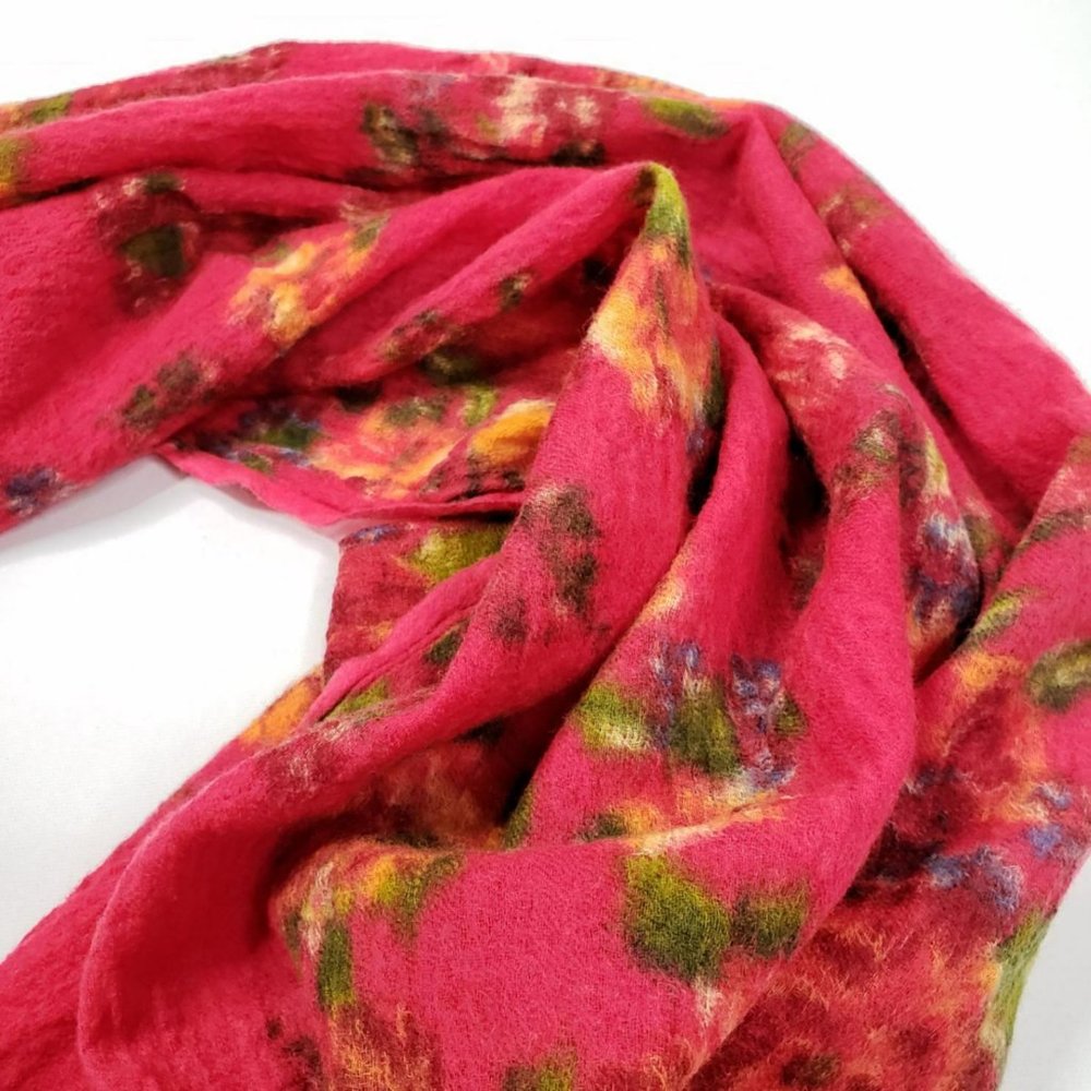 Moksha Womens Red Floral Print Wool Wrap Scarf